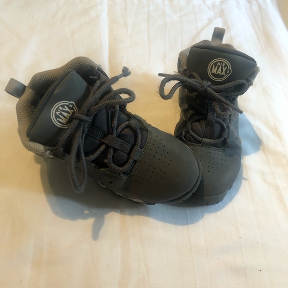 Nike Other - Nike Air Max size 10c